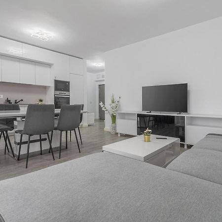 Pure Flat Leilighet Oradea Eksteriør bilde